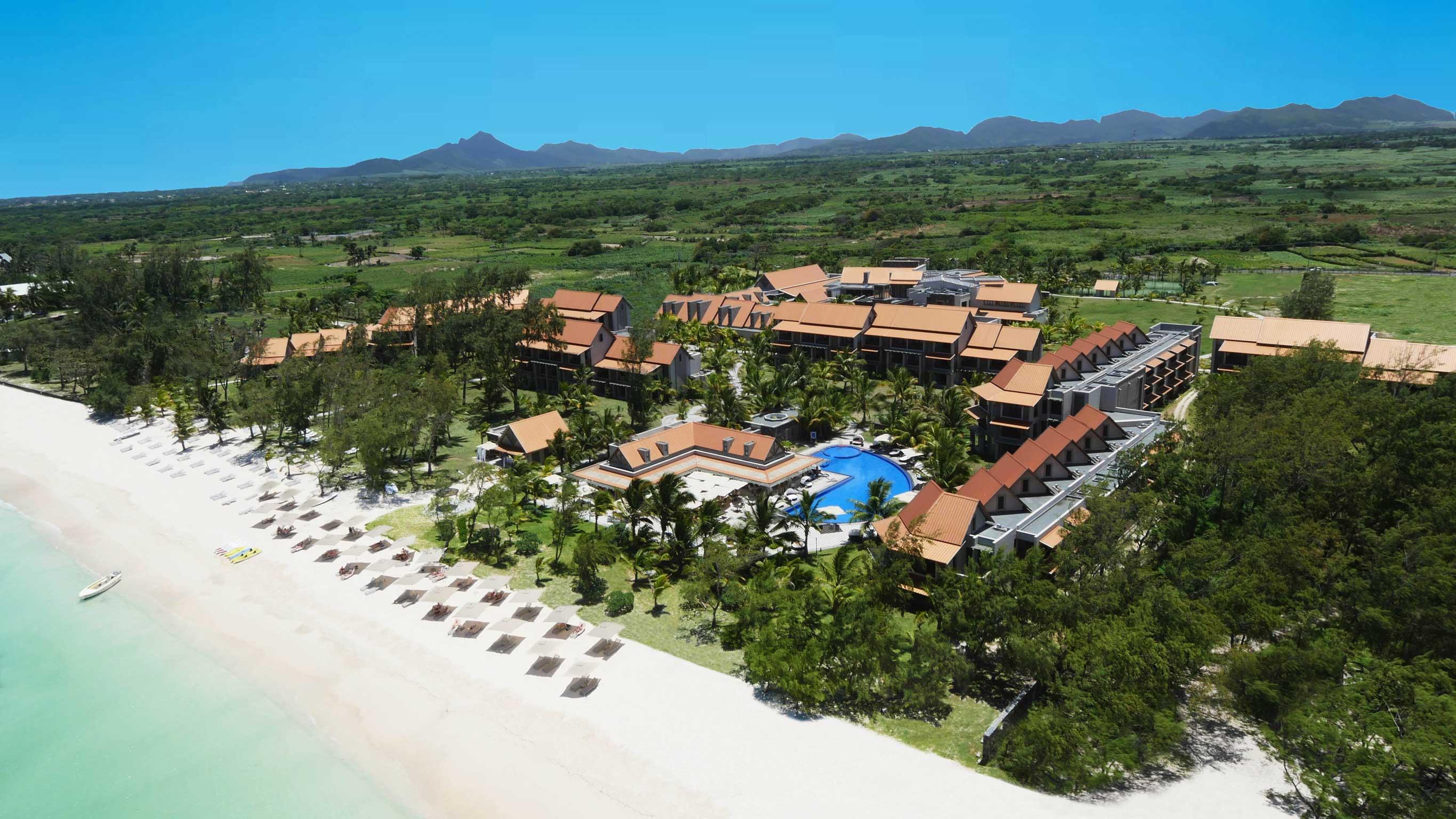 Crystals Beach Resort Belle Mare, A Member Of Radisson Individuals Palmar Екстер'єр фото